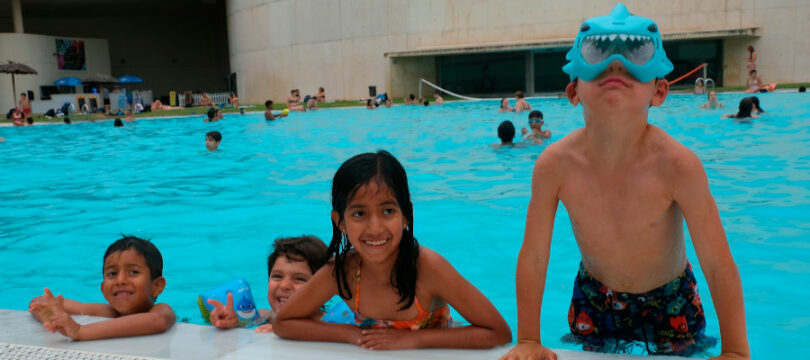 Comença la temporada d'estiu a les piscines exteriors de Cornellà de Llobregat.