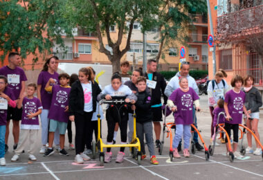 Jornada d'esport inclusiu a Cornellà de Llobregat amb la matinal 'Tothom Juga'.