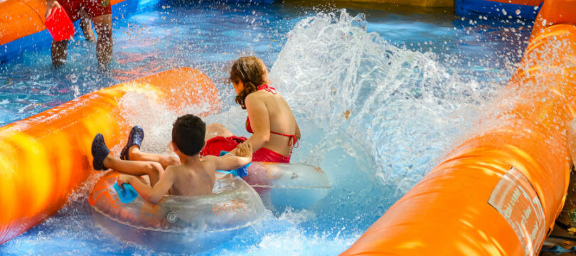 Activitats d'aigua a la festa major de Cornellà de Llobregat.