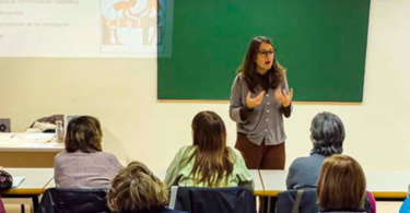 Formació de l'Escola d'Humanitats a Cornellà de Llobregat.
